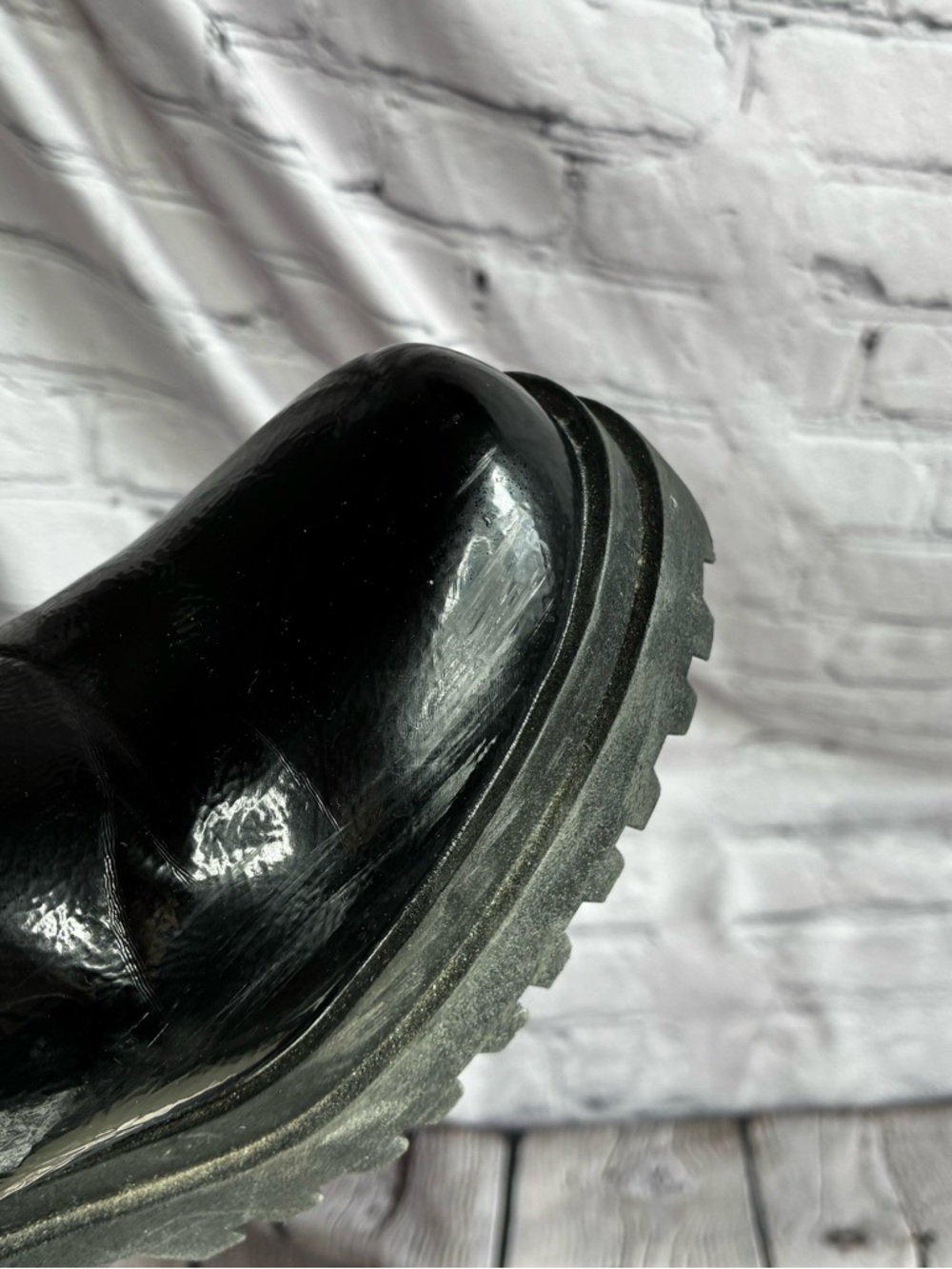 Diba Women’s Black Patent Chelsea Lug Sole Chunky Block Heel Pull On Boots 9.5 - Picture 14 of 14